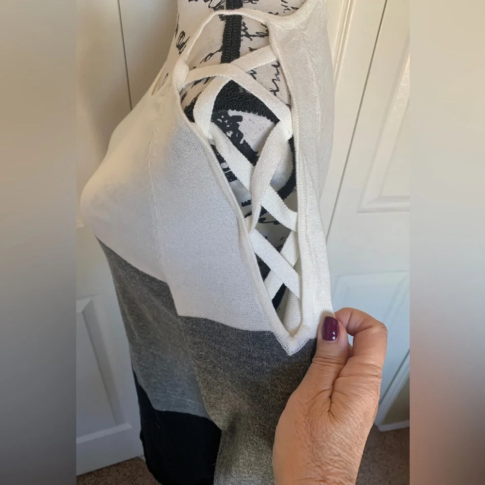New York & Company Color Block Cold Shoulder Sweater